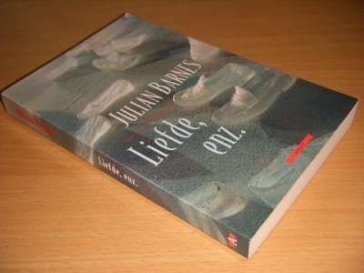 Boek met de titel: Liefde, enz