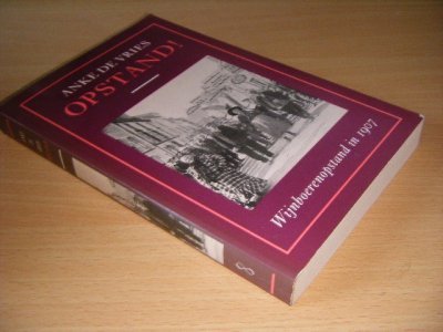 Boek met de titel: Opstand!