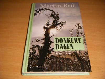 Boek met de titel: Donkere dagen