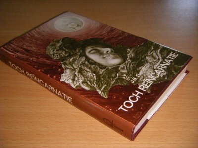 Boek met de titel: Toch rei͏ncarnatie