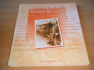 Boek met de titel: Wie ben ik?