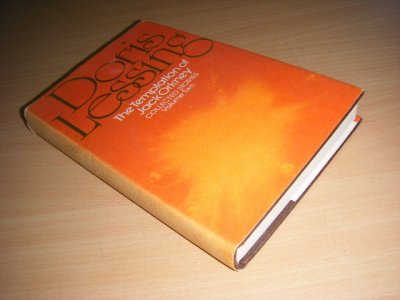 Tweedehands boek: The Temptation of Jack Orkney. Collected stories. Volume two van auteur Lessing, Doris - Engels! Gaaf in linnen gebonden, met op de rug verkleurde en op sommige plekken iets vlekkerige stofomslag. In goee staat.