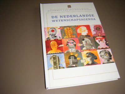 Tweedehands boek: De Nederlandse wetenschapsagenda van auteur Peter Vermij - Zeer nette hardcover. 