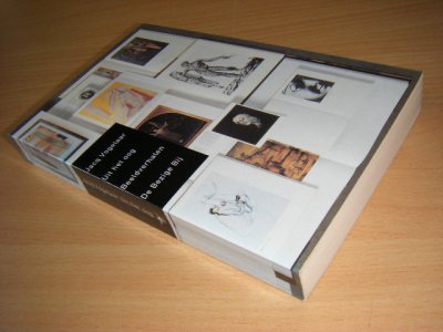 Tweedehands boek: Uit het oog.  van auteur Vogelaar, Jacq Firmin  - Paperback, in zeer goee staat. Iets leeslijnen op de rug.