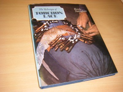 Tweedehands boek: The Technique of Torchon Lace van auteur Pamela Nottingham - Gebonden met stofomslag, in zeer  goede staat. 