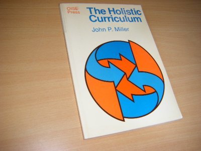 Tweedehands boek: The Holistic Curriculum van auteur Miller, John P.  - Paperback, bibliotheekexemplaar, in goede staat. 