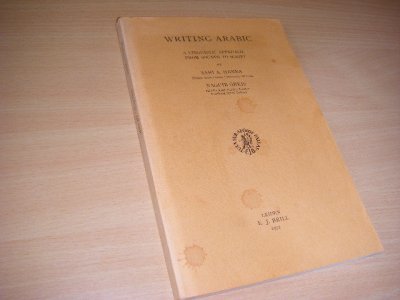 Tweedehands boek: Writing Arabic. van auteur Hanna, Sami A. ; Naguib Greis - Paperback, wat vlekjes op de voorkant. 