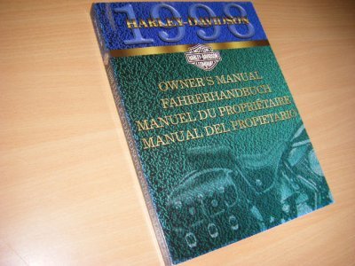 Boek met de titel: Harley-Davidson Owners Manual / Fahrerhandbuch / Manuel du proprietaire / Manuel del propietario