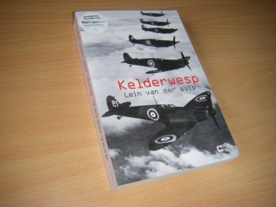 Tweedehands boek: Kelderwesp van auteur Wulp,  Lein van der - Paperback, in goede staat. Voorin onbekende signatuur. 