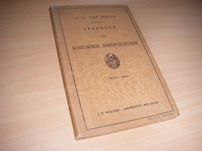 Boek met de titel: Leerboek der wiskundige aardrijkskunde.