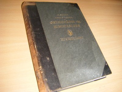 Boek met de titel: Orthopadie im Kindesalter