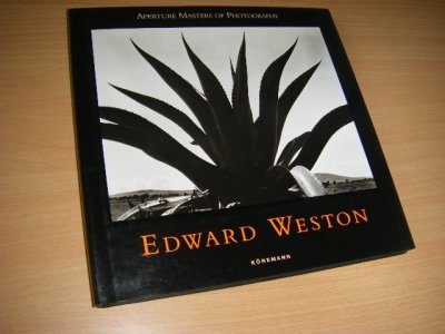 Tweedehands boek: Edward Weston  van auteur Edward Weston - Gebonden met stofomslag. Als nieuw. Tekst in Duits, Frans en Engels. 