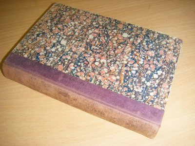 Tweedehands boek: FABELEN van auteur Bekker, E. Wed A. Wolff en A. Deken - Gebonden boek, in nette staat. Voorafgaand aan de titelpagina lijkt de pag. met portretten van de schrijfsters er uitgeknipt te zijn. Voor het overige is het in goede staat. `