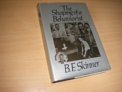 Tweedehands boek: The shaping of a behaviorist van auteur Skinner,B.F.  - Engelstalig. Gebonden met stofomslag, in zeer goede staat. 