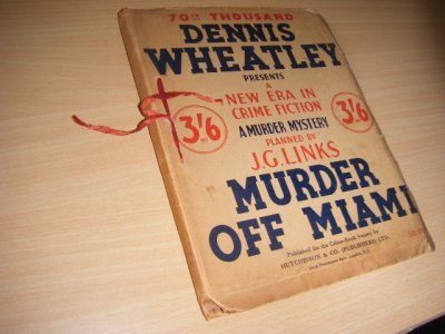 Boek met de titel: 70th thousand Dennis Wheatley presents 