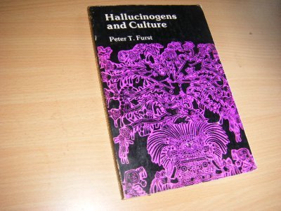 Tweedehands boek: Hallucinogens and Culture van auteur Furst, Peter T.  - Paperback, in redelijk tot goede staat. Hoekjes voorkant en de pag. daarachter krullen iets om. 