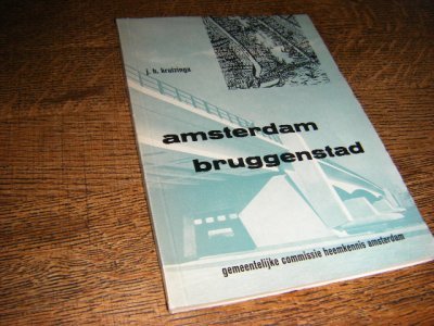 Boek met de titel: Amsterdam bruggenstad