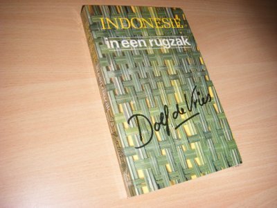 Tweedehands boek: Indonesië in een rugzak  van auteur Vries, Dolf de - Paperback, in redelijk totgoede staat