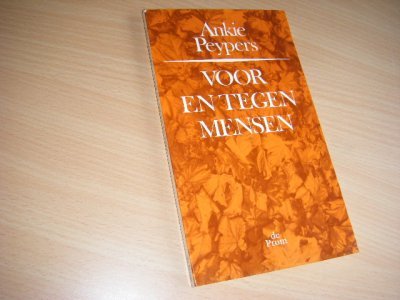 Boek met de titel: Voor en tegen mensen