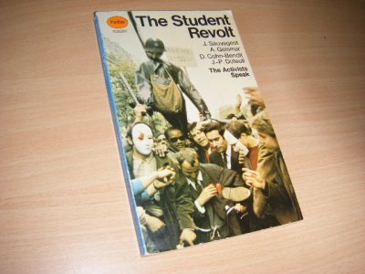 Tweedehands boek: The Student Revolutin. Th Activists Speak  van auteur Sauvageot, J. ; A, Geismar, D. Cohn-Bendit, J.-P. Duteuil - Pocket, in het Engels. Leeslijnen op de rug, in goede staat 