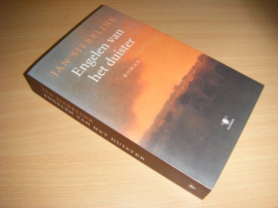 Boek met de titel: Engelen van het duister