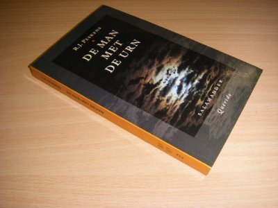 Boek met de titel: De man met de urn