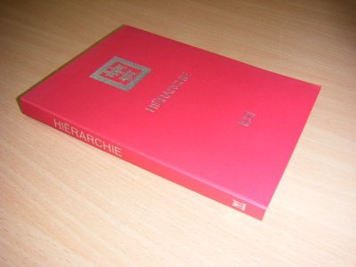 Tweedehands boek: Hiërarchie van auteur Helena Iwanowna Roerich - Paperback, als nieuw