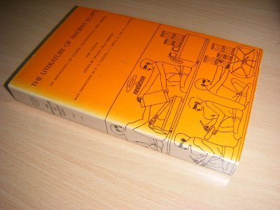 Tweedehands boek: The Literature of Ancient Egypt van auteur Simpson, W.K.  - Engelstalige paperback, rug verkleurd, in zeer goede staatt