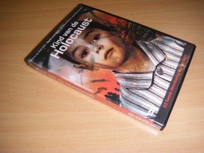Tweedehands boek: Kind van de Holocaust van auteur Klijn, Marc de ; Floris Bakels - DVD in oorspronkelijk doosje, zonder het boekje met de levensloop van Marc de Klijn