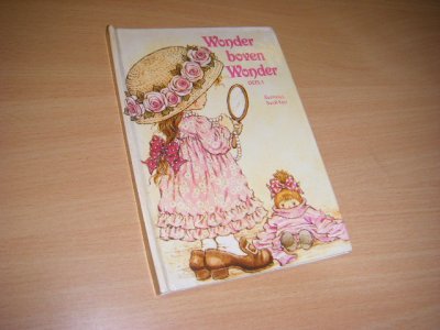 Boek met de titel: Wonder boven Wonder. Deel 1