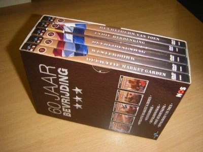 Tweedehands boek: 60 jaar bevrijding van auteur  - 5 DVDs in oorspronkelijke verpakking, in goede staat. 