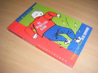 Tweedehands boek: De rebellenclub van auteur Mark Schalekamp  - Paperback, in goede staat