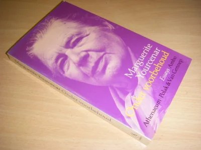 Tweedehands boek: Onder voorbehoud. Essays van auteur Marguerite Yourcenar  - Paperback, in zeer goede staat