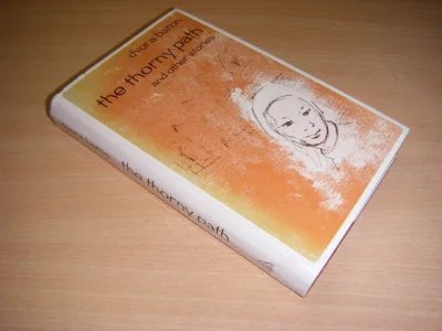 Tweedehands boek: The thorny path and other stories van auteur Dvorah Baron; Joseph Shachter (translated from the Hebrew) - Engelstalig gebonden met omslag, in goede staat