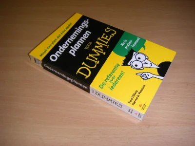 Tweedehands boek: Ondernemingsplannen voor Dummies [pocketeditie] van auteur Paul Tiffany en Steven Peterson - Paperback, tweede druk 2004, in zeer goede staat