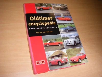 Tweedehands boek: Oldtimer encyclopedie Sportauto s 1945-1975 van auteur Rive Box, Rob de la - Hardcover, in nieuwstaat