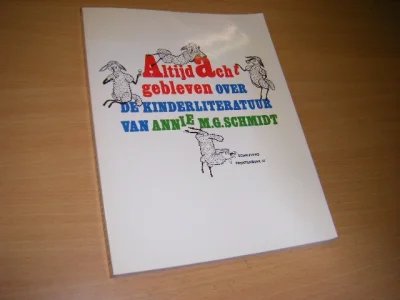 Boek met de titel: Altijd acht gebleven