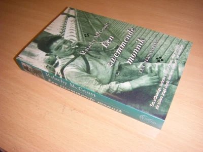 Boek met de titel: Een zwemmende monnik