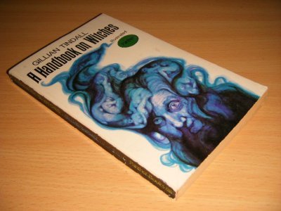 Boek met de titel: A Handbook on Witches