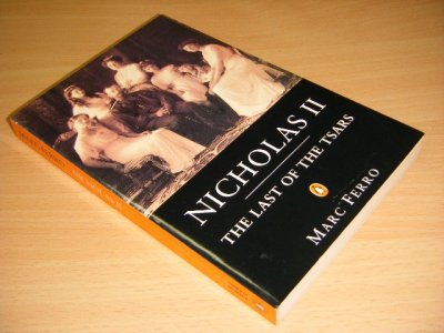 Tweedehands boek: Nicholas II van auteur Marc Ferro - Paperback, crease in spine, in good condition. With illustrations.
