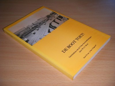 Boek met de titel: De boot toet!