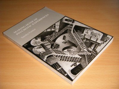 Tweedehands boek: Making Sense of Psychotic Experiences van auteur Sandra Escher - Paperback, in excellent condition.