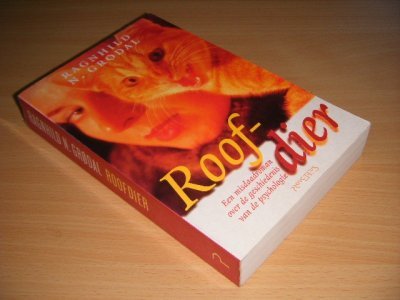 Boek met de titel: Roofdier