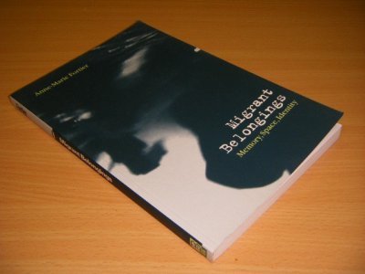 Boek met de titel: Migrant Belongings