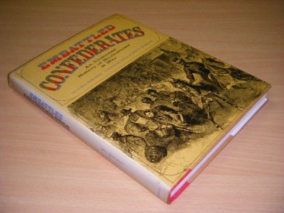 Boek met de titel: Embattled Confederates.