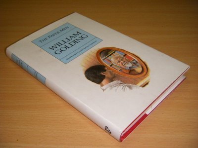 Tweedehands boek: The Paper Men van auteur William Golding - Hardcover with dustjacket, in good condition.