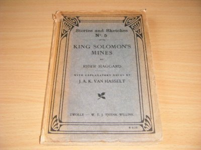 Tweedehands boek: King Solomon's Mines van auteur Rider Haggard - Paperback, traces of use (see photos), discoloured pages, in decent condition. Printed in 1910.