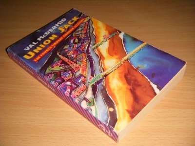 Tweedehands boek: Union Jack van auteur Val McDermid - Paperback, creases in spine, in good condition.