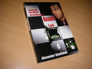 Boek met de titel: Opening for White According to Anand 1.e4