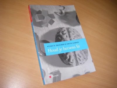 Boek met de titel: Houd je hersens fit